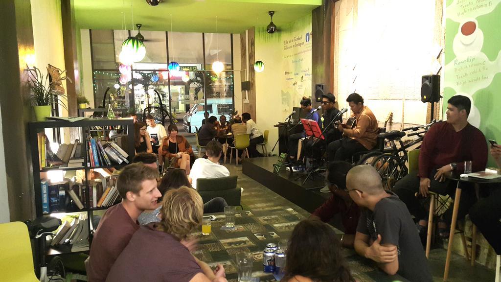 Pods The Backpackers Home & Cafe, Kuala Lumpur Exterior foto