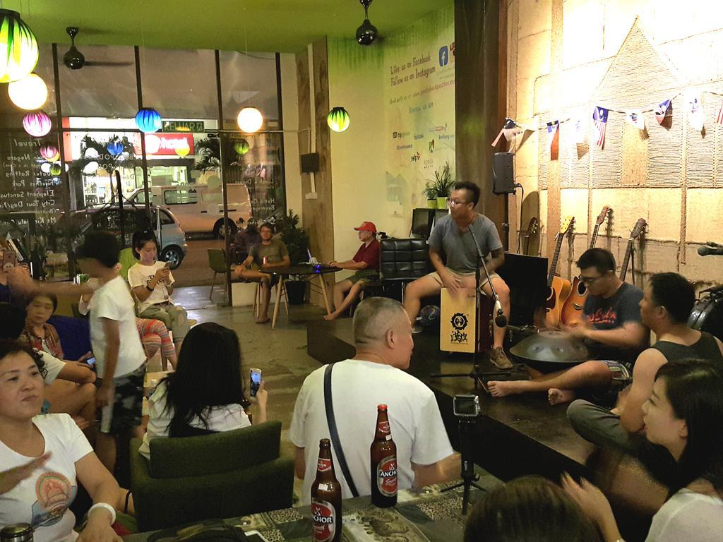 Pods The Backpackers Home & Cafe, Kuala Lumpur Exterior foto